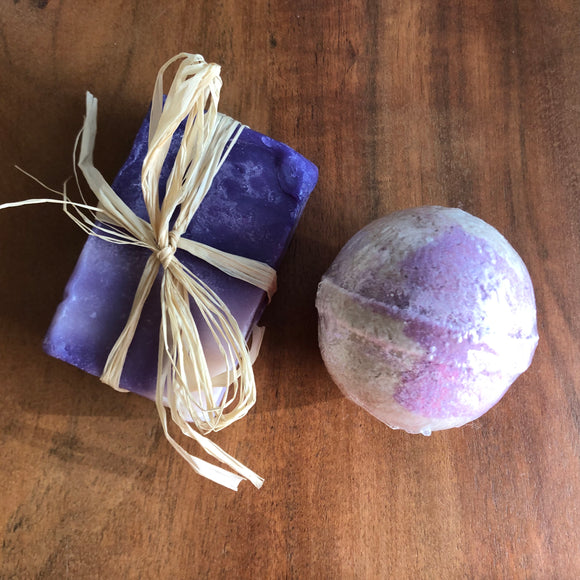 Aromatherapy - Handmade Soaps & Bath Bombs